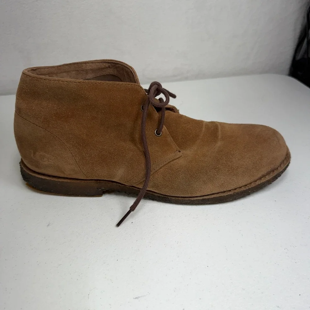UGG EnerG Mens 9.5 Chukka Boots Shoes Black Ankle Lace Up Waterproof Gum Sole